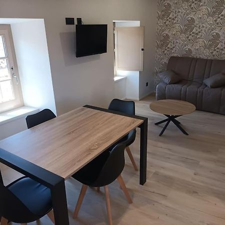 Chez David - Vacances Sous Les Toits Brioude Eksteriør billede