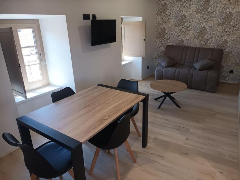 Chez David - Vacances Sous Les Toits Brioude Eksteriør billede